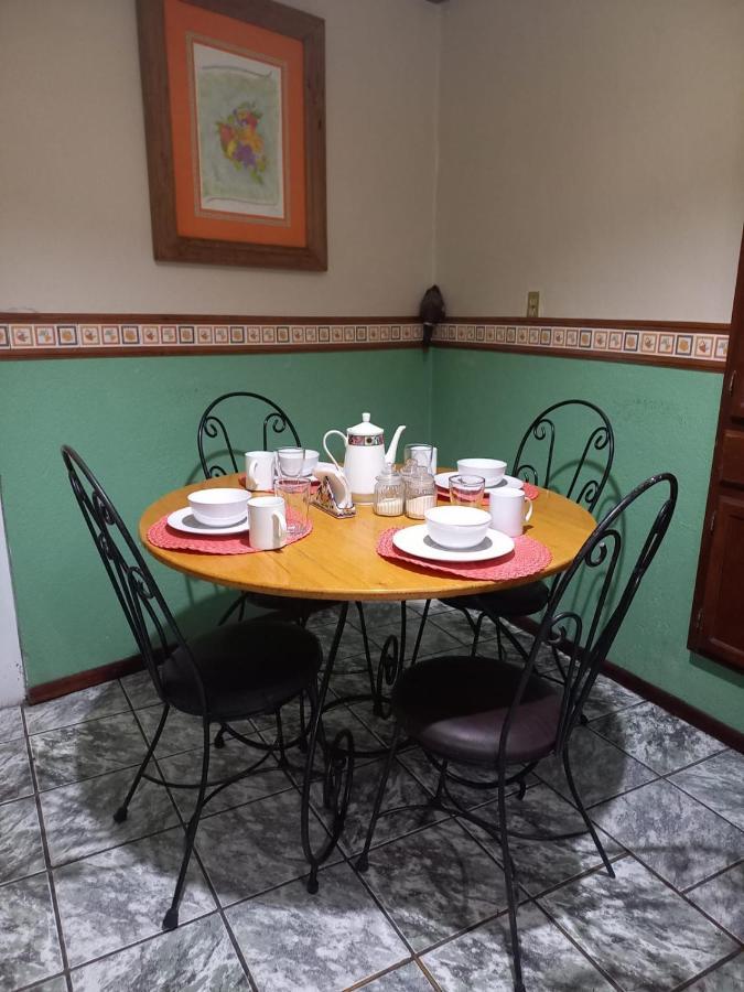 Home Stay Maria อิดาลโก เดล ปาร์ราล ภายนอก รูปภาพ