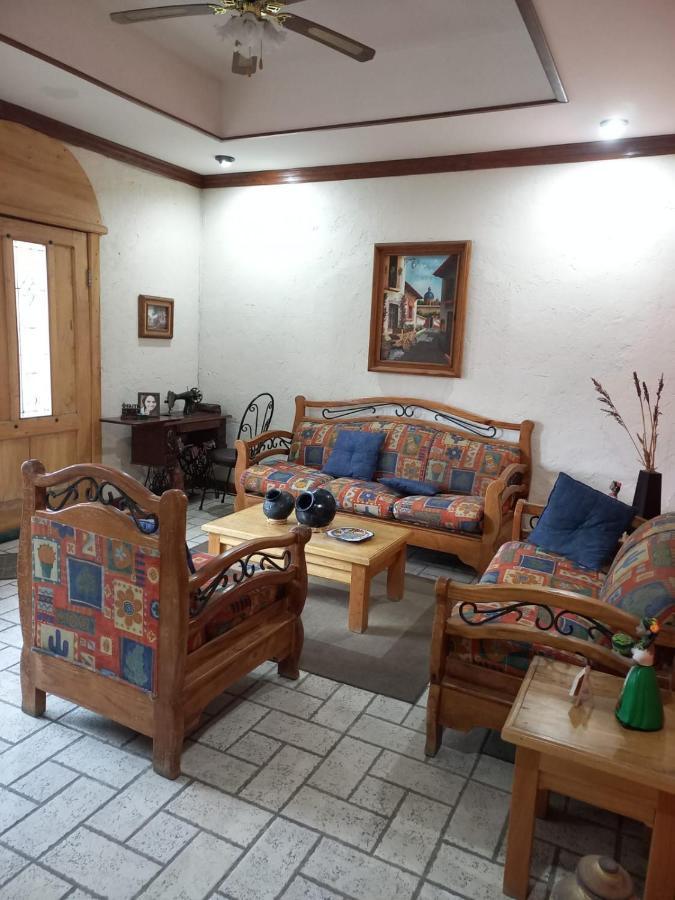 Home Stay Maria อิดาลโก เดล ปาร์ราล ภายนอก รูปภาพ