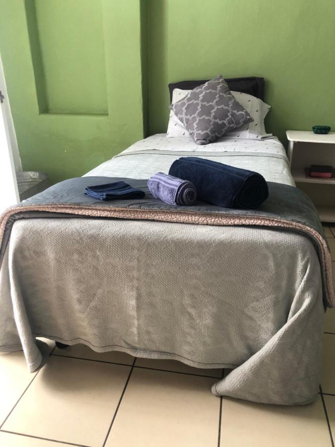 Home Stay Maria อิดาลโก เดล ปาร์ราล ภายนอก รูปภาพ